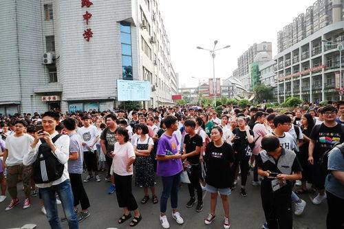 二中最新爆料事件是什么,揭秘校园风云事件背后的真相  第2张